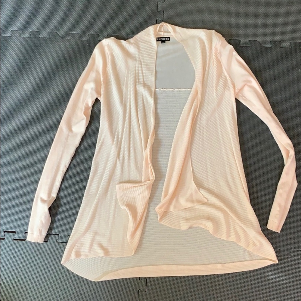 Cardigan without button closure